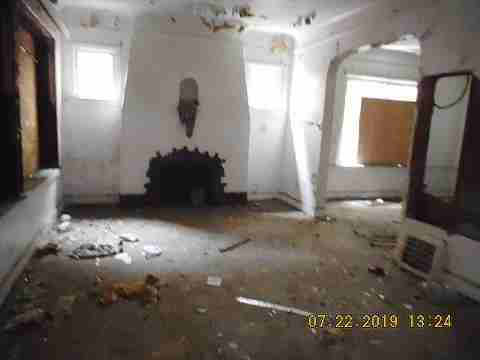 10410 Crocuslawn (10)_m.jpg